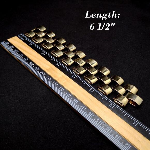 Vintage Interlocking Gold Plated Bracelet, Book Chain Style, 1950s, 6 1/2 Inches - Picture 5 of 9